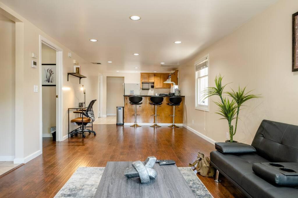 *2Bdr Victorian Home Away From Home - *Central Loc Sacramento Bagian luar foto